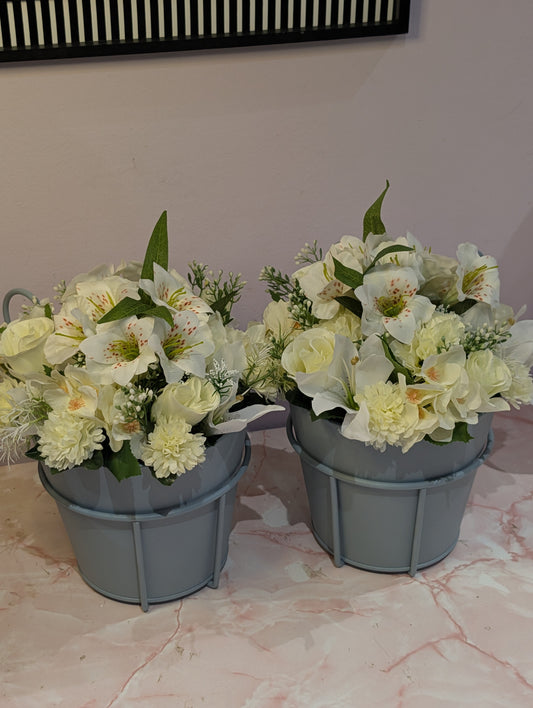 Artificial floral fence pot