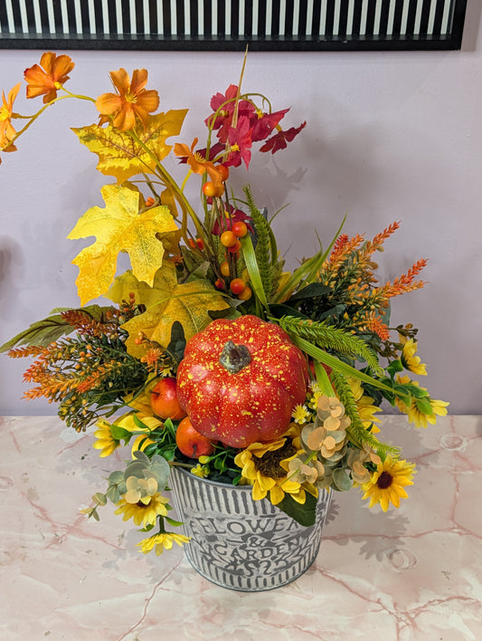 Artificial floral fence pot